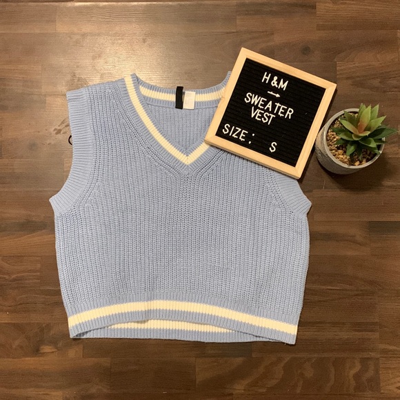 ⭐️ 3 for 12$ ⭐️H&M’s Rib-Knit Sweater Vest NWOT - Picture 1 of 5